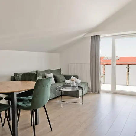 Apartamento In *